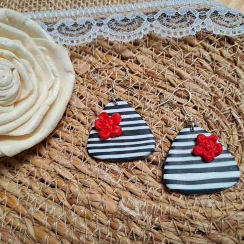 Pendientes de la colección Pin Up