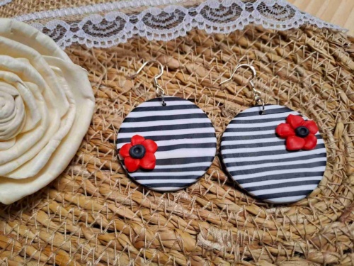Pendientes de la colección Pin Up