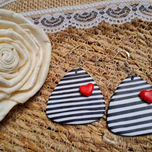 Pendientes de la colección Pin Up