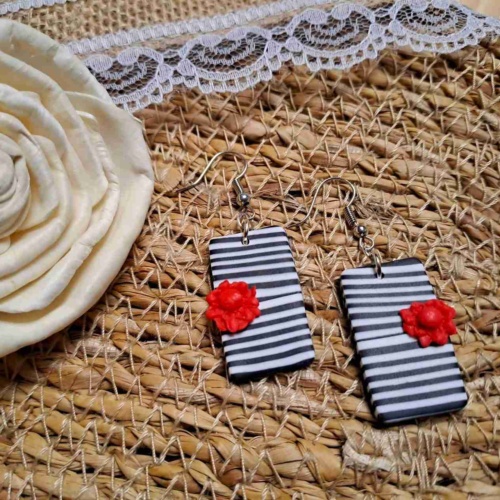 Pendientes de la colección Pin Up